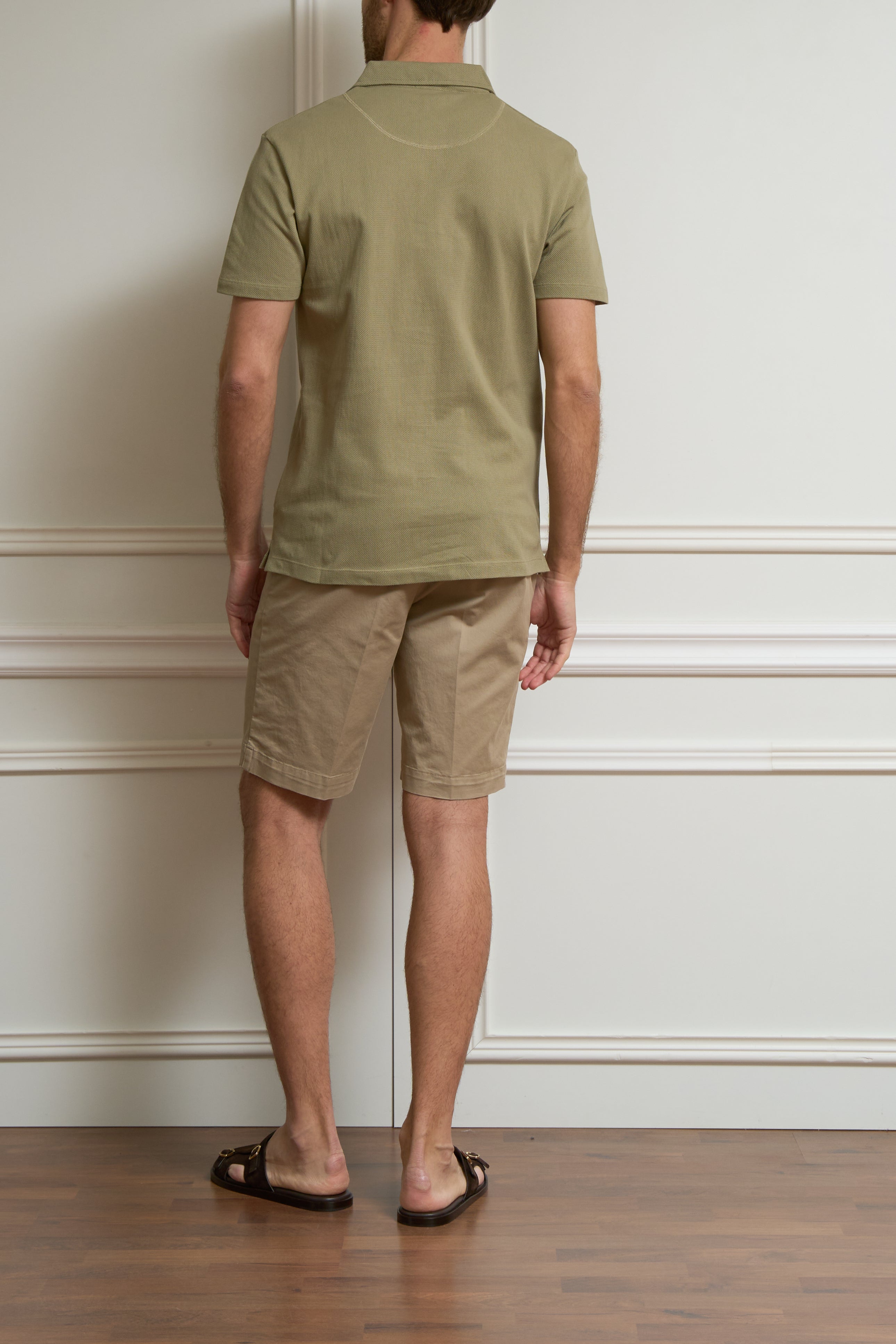 Leichtes Polo in olive