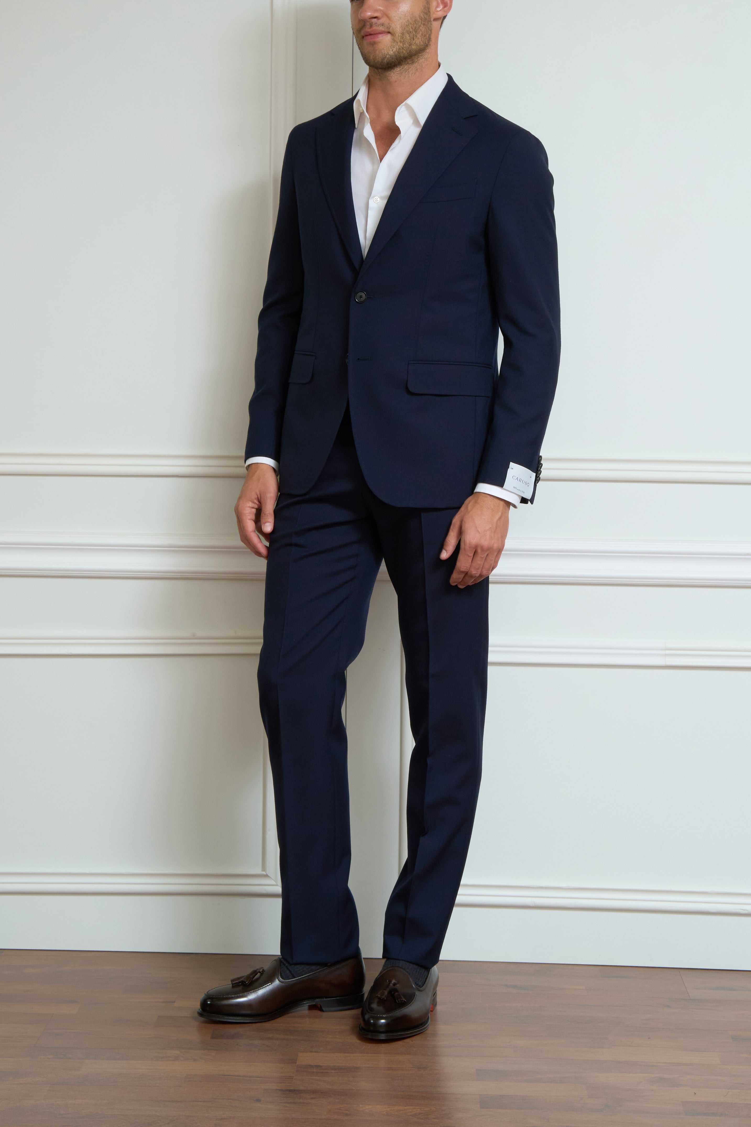Suit in navy