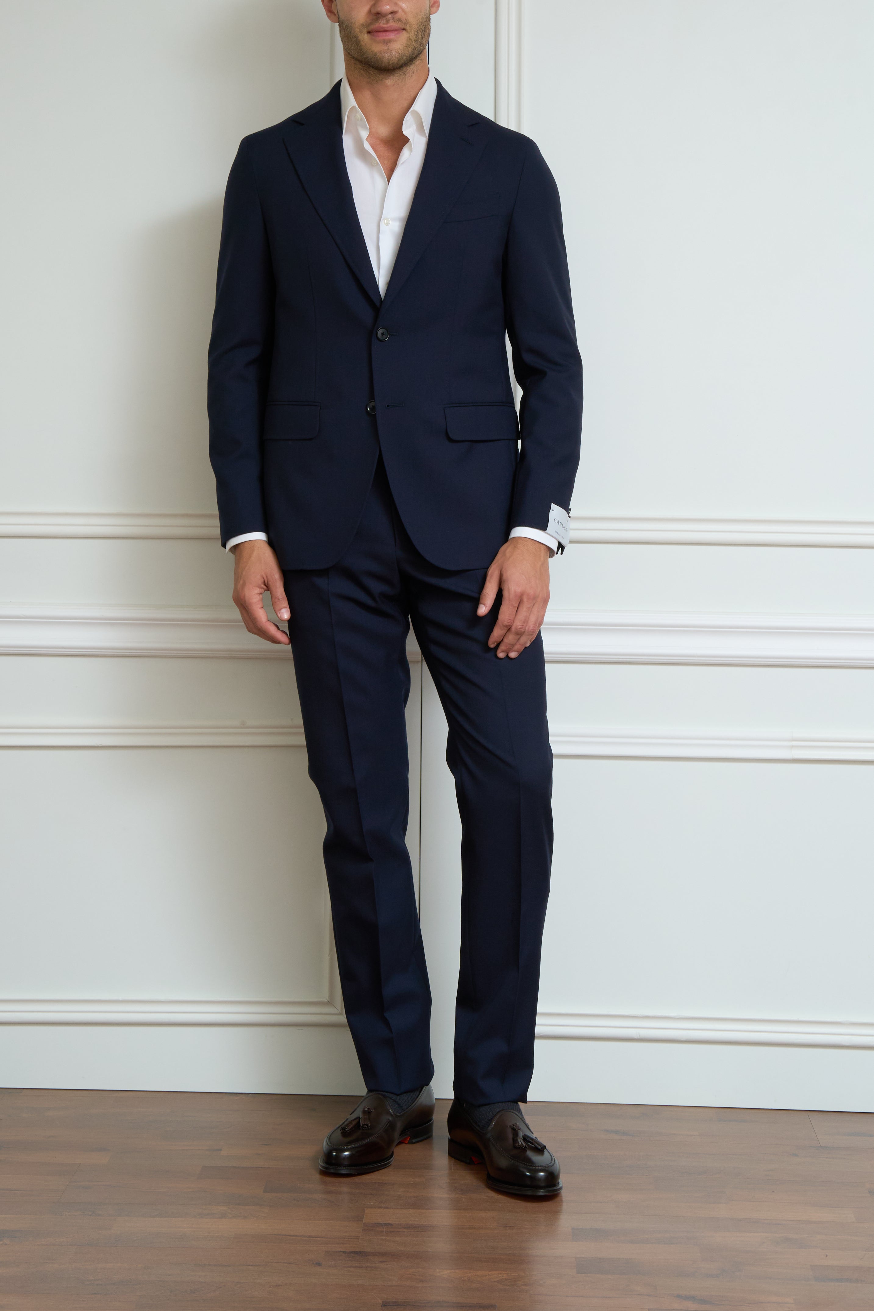 Suit in navy