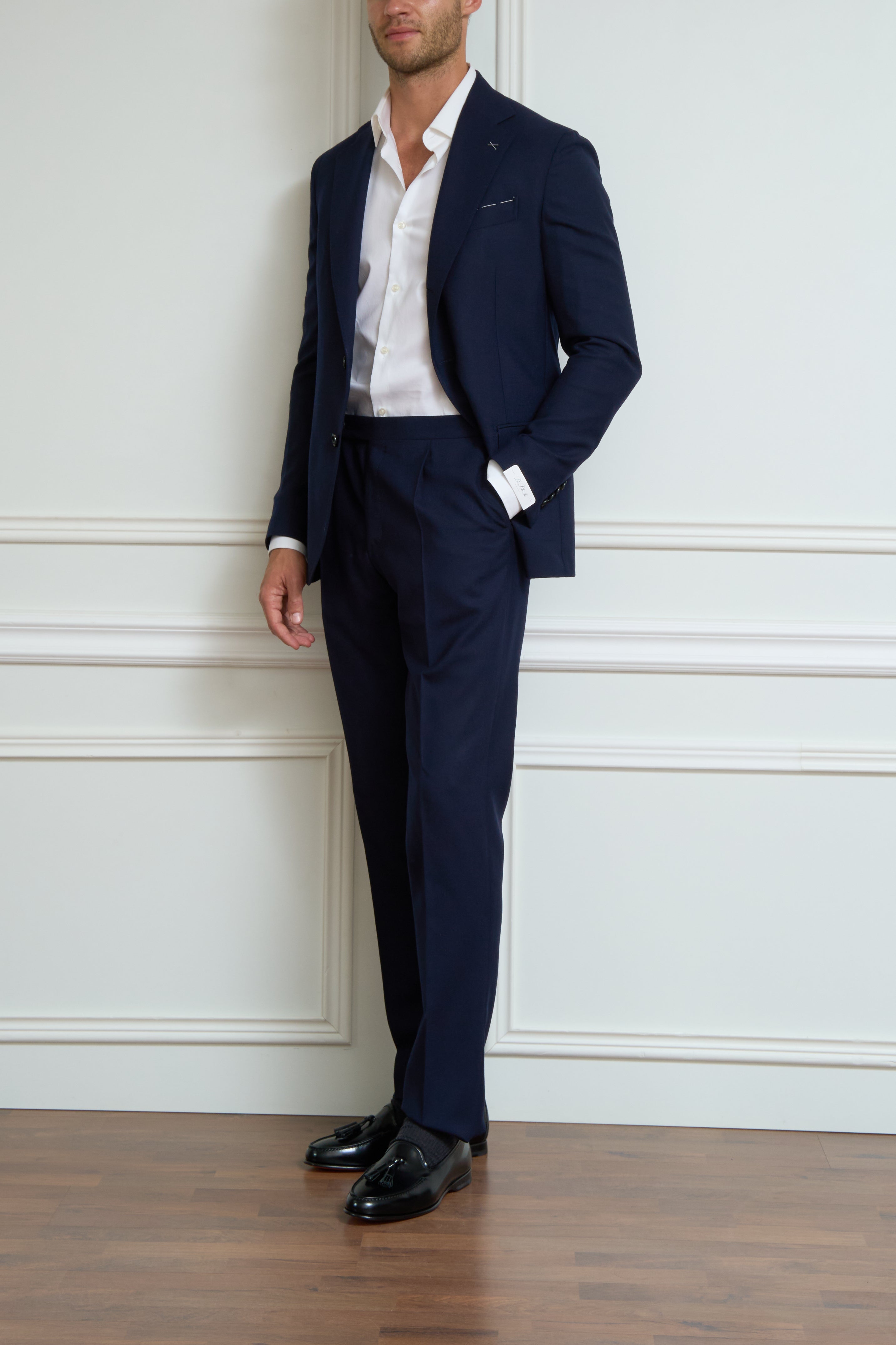 Suit in navy