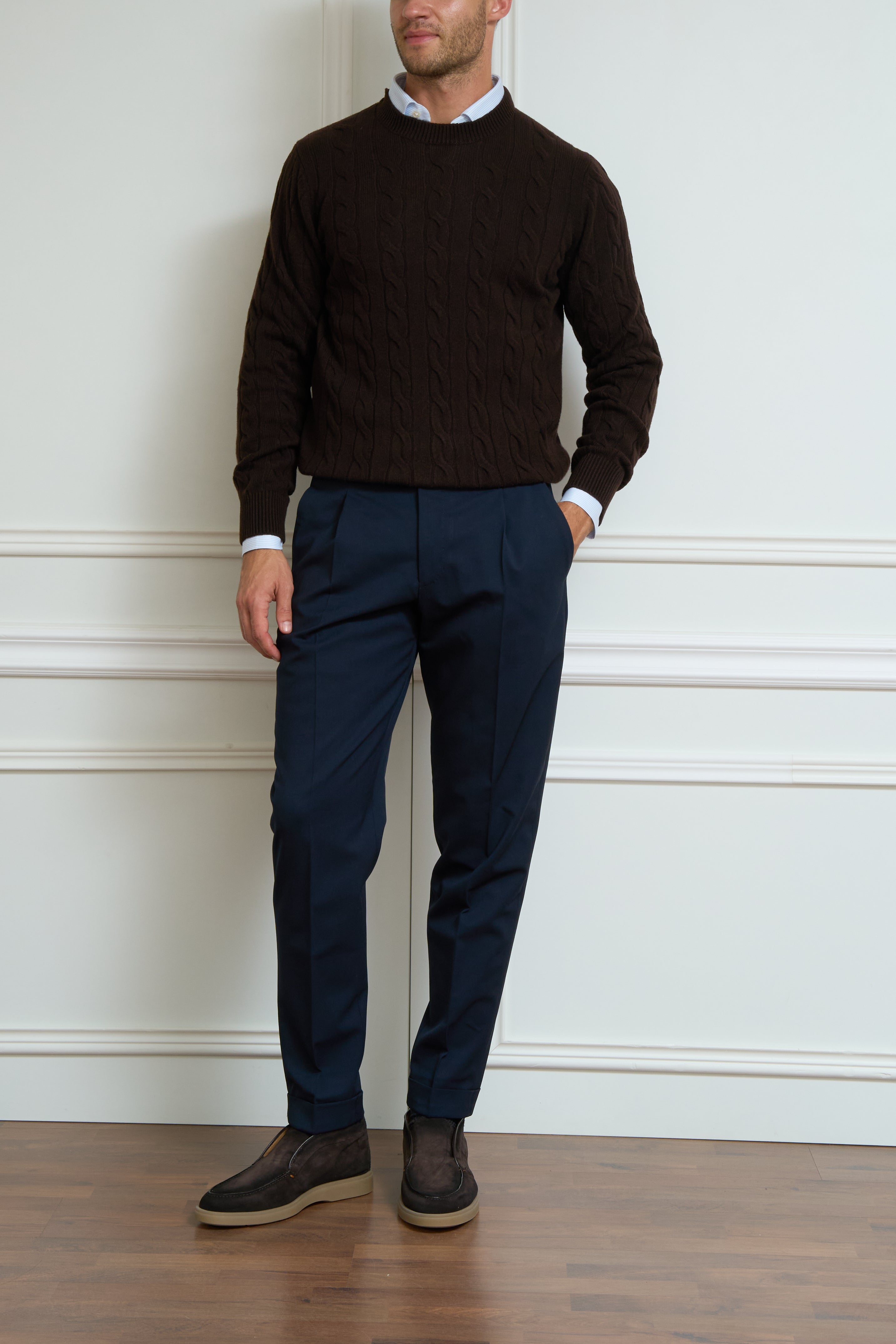 Cable knit sweater in brown