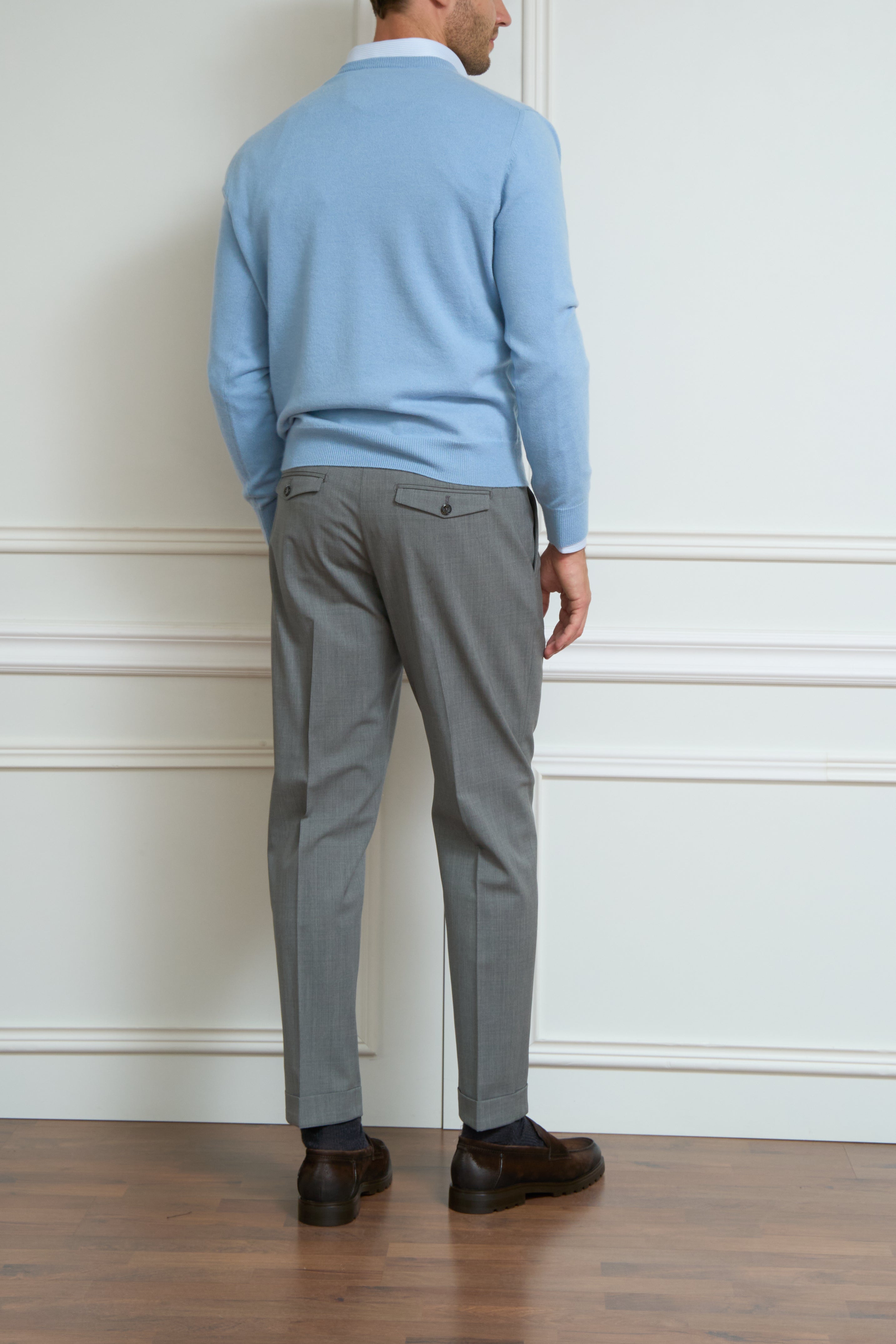 V-neck sweater in blue