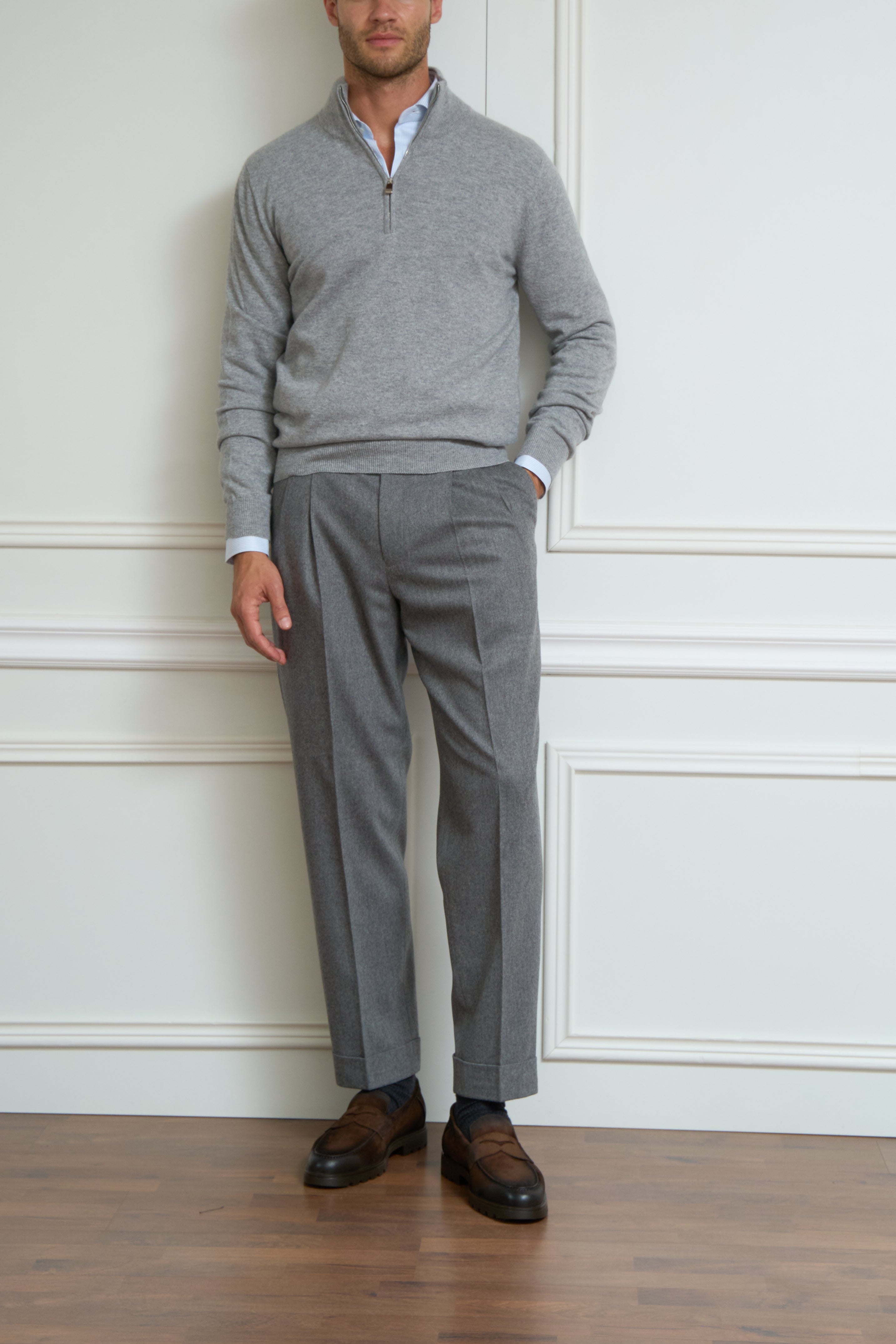 Sweater in grey