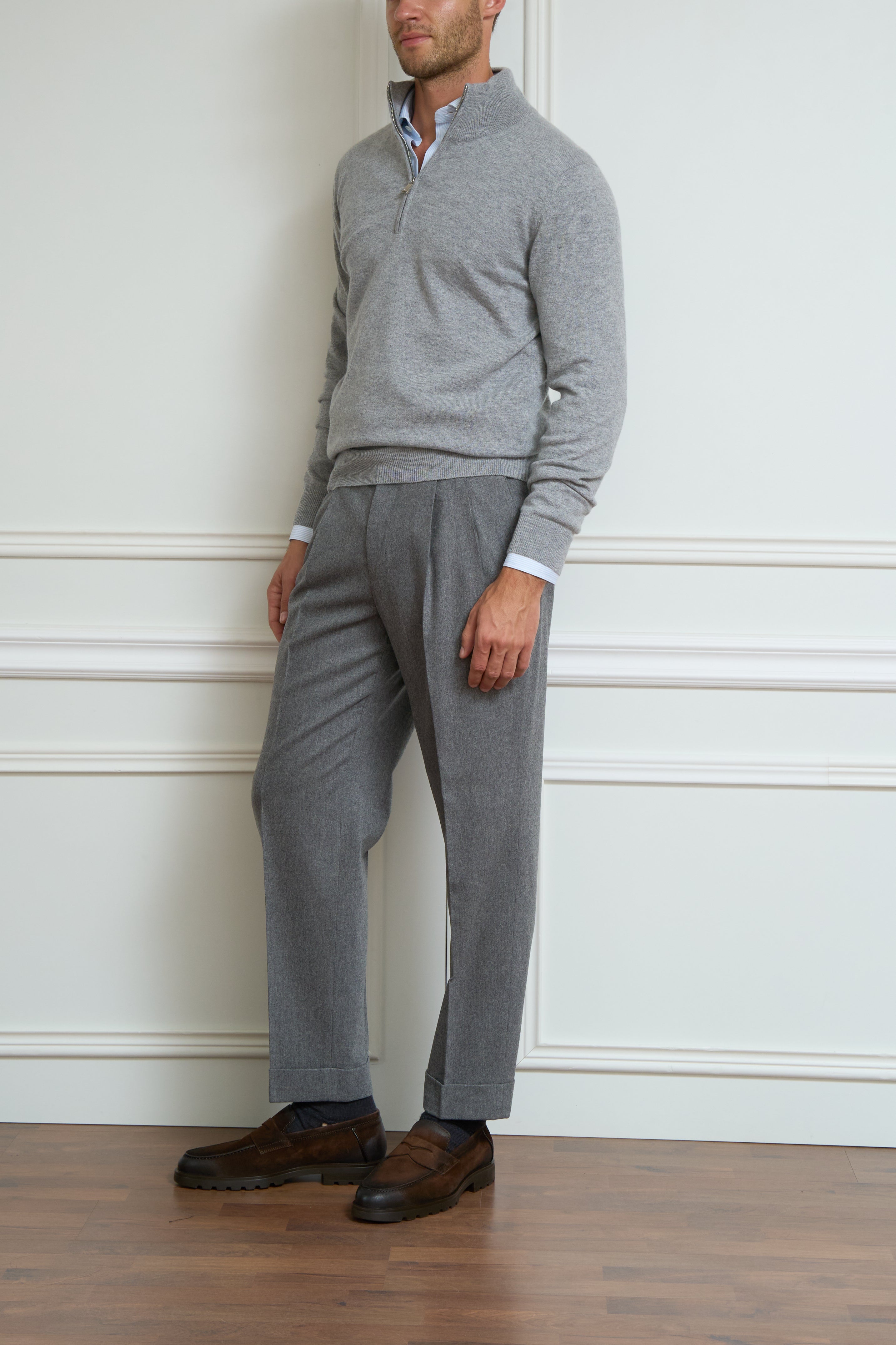 Sweater in grey