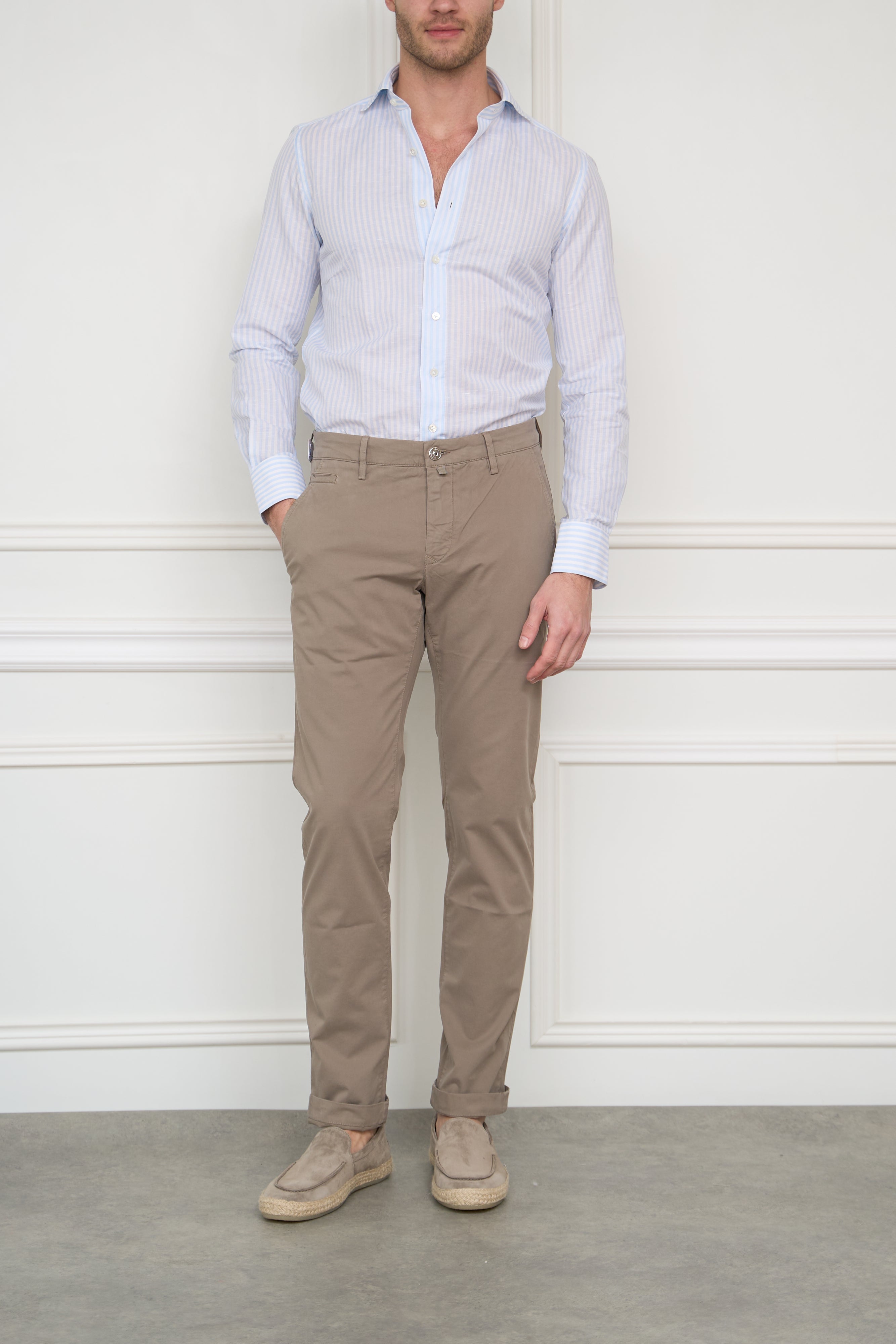 Chino in beige