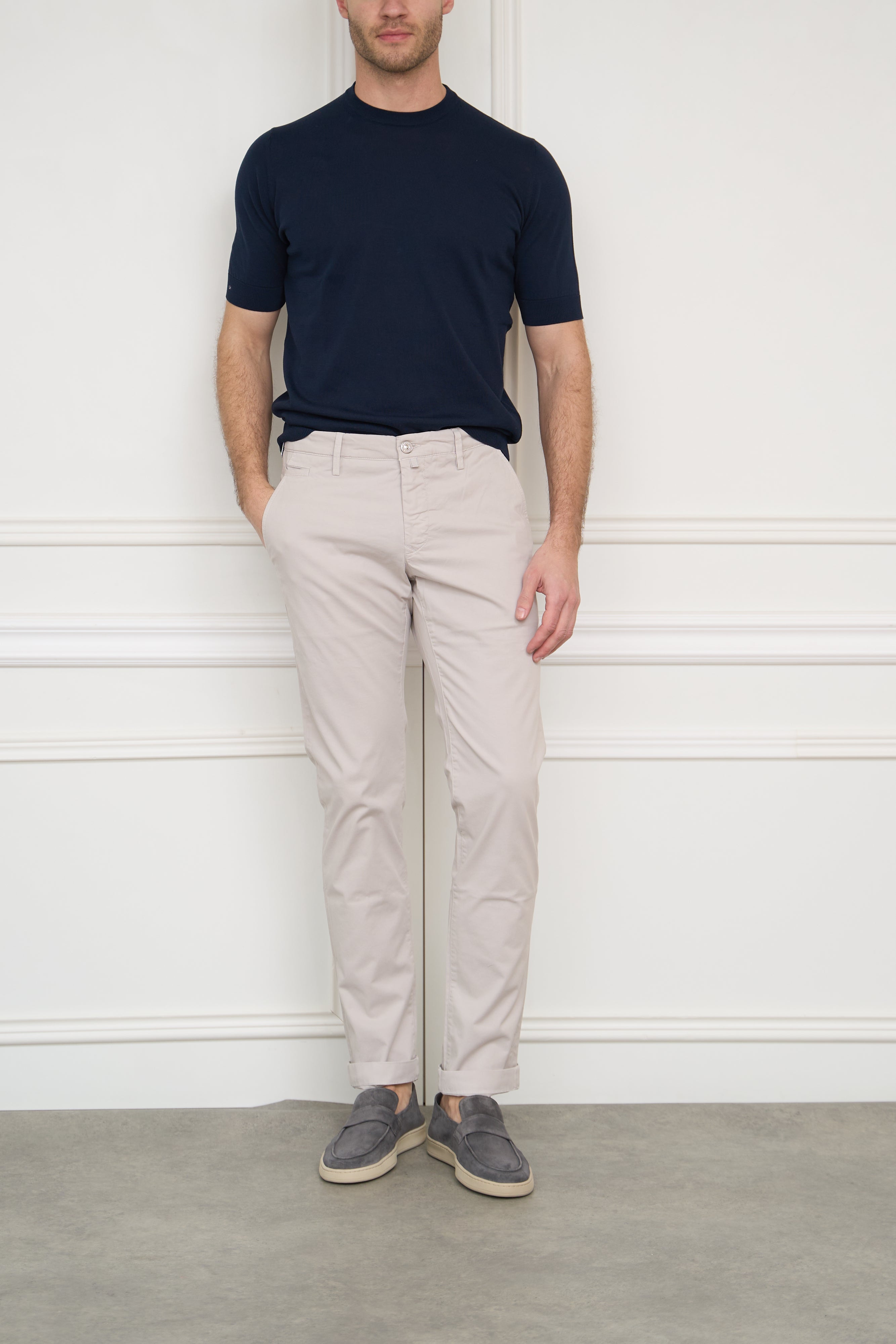 Chino in stein