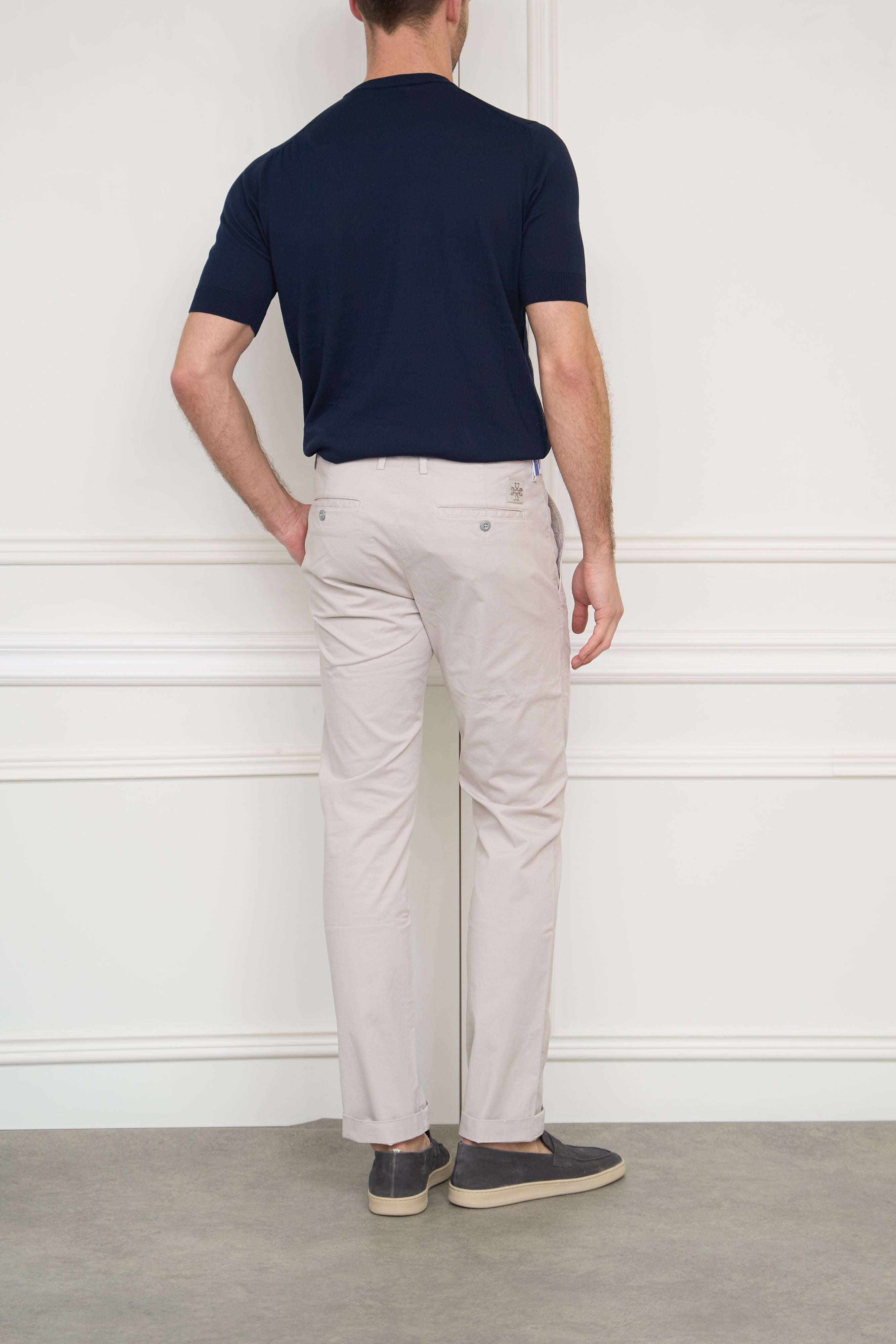 Chino in stein