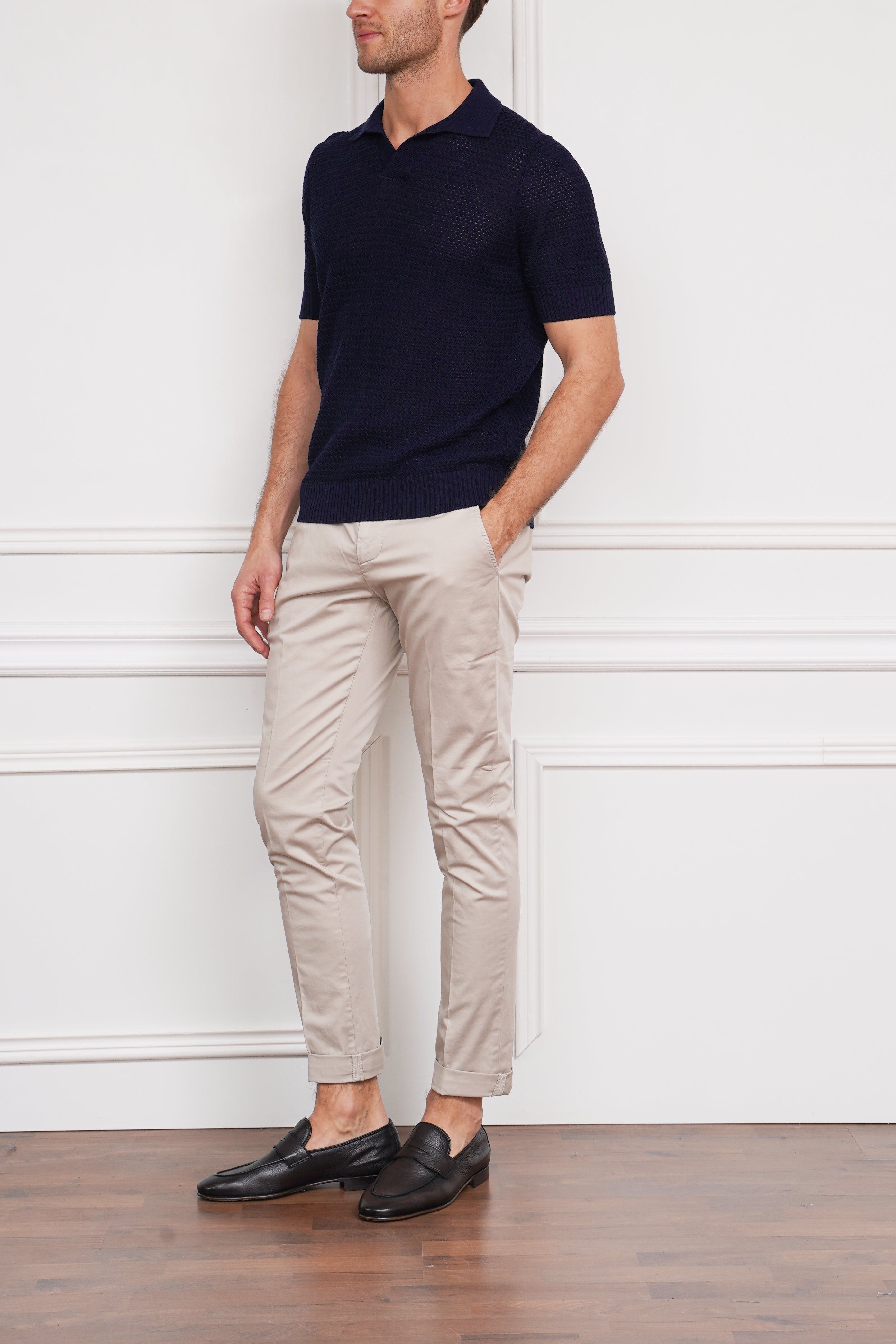 Strickpolo in marine