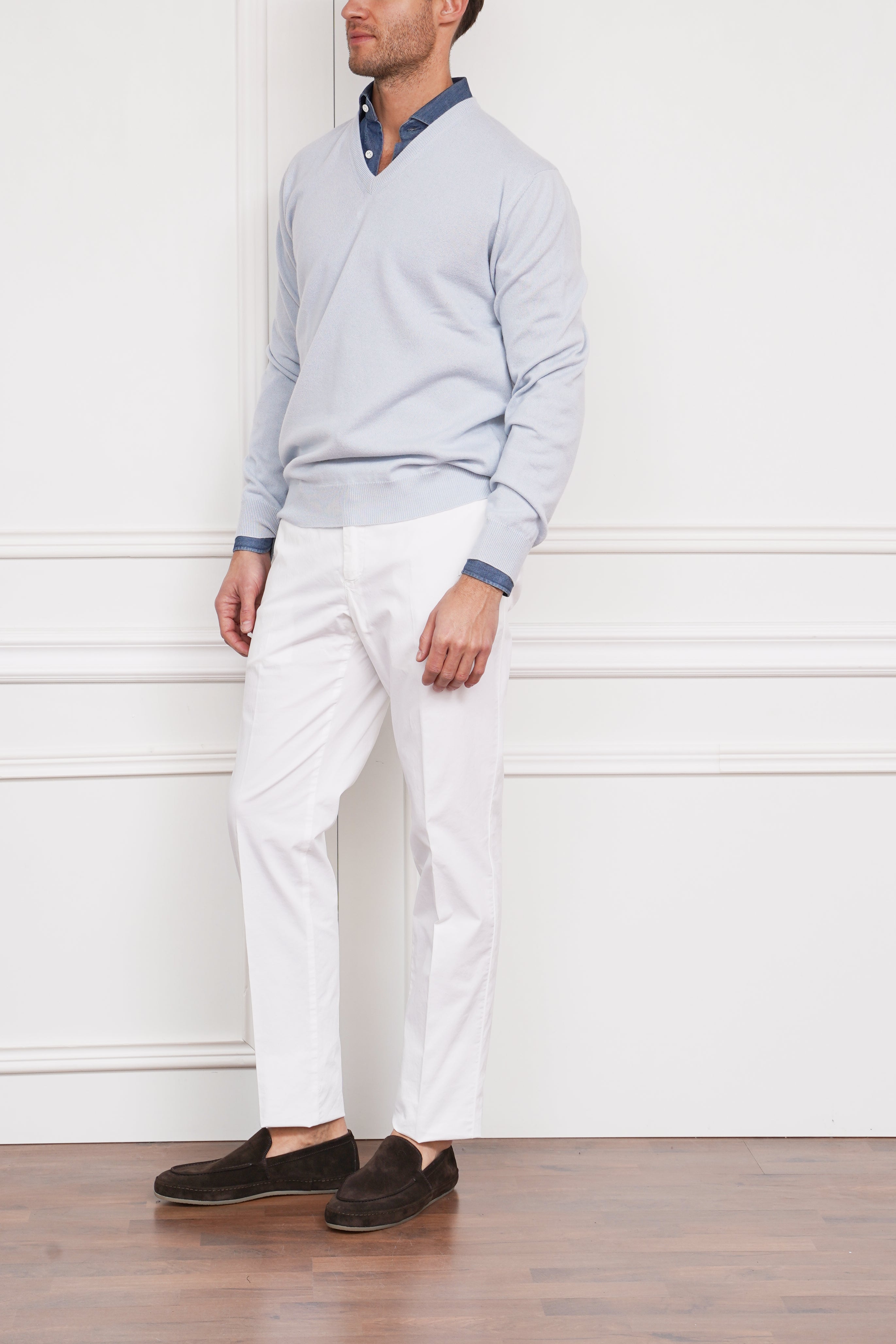 Pullover mit V-Ausschnitt in pastellblau