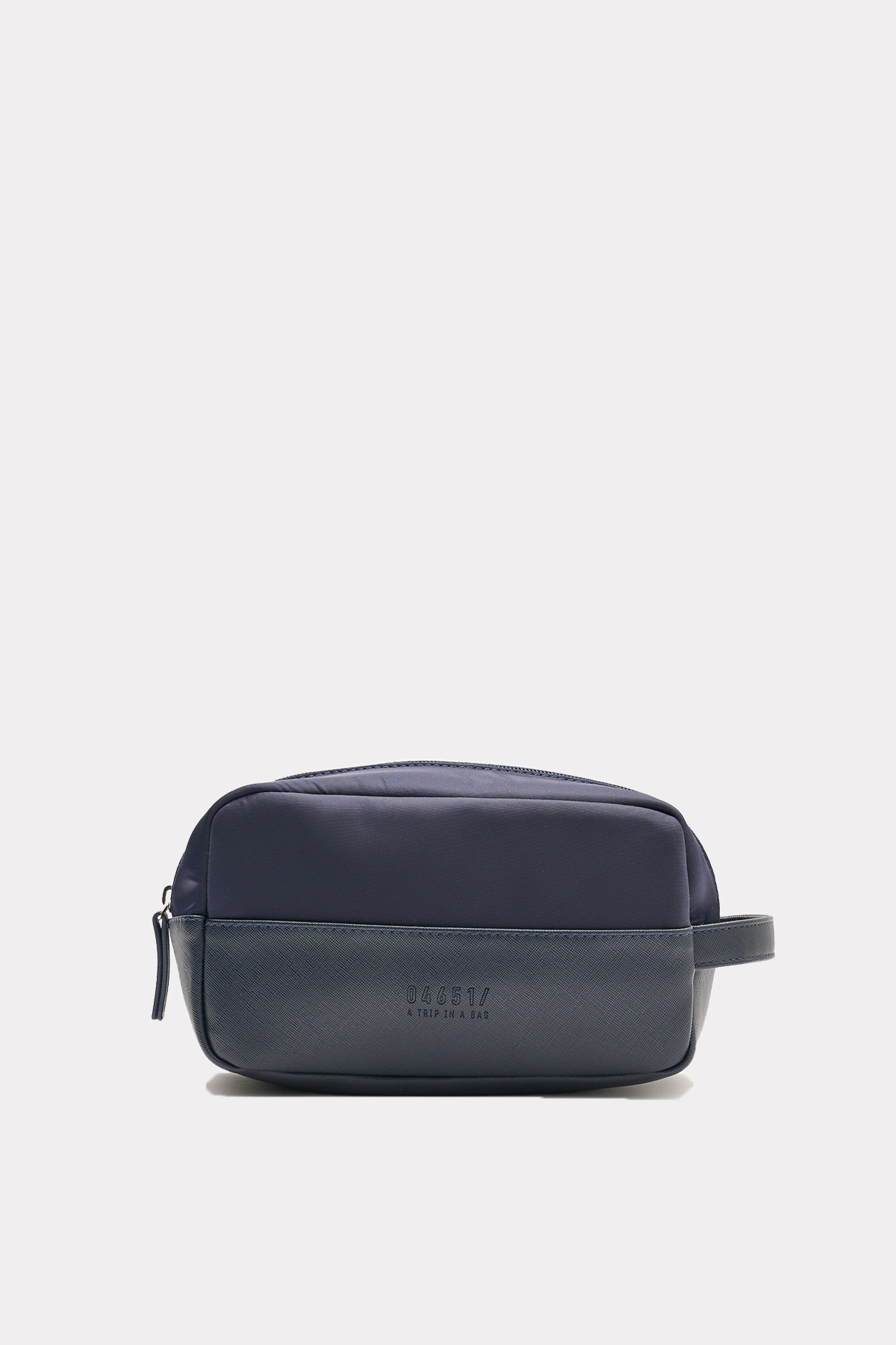 Travel washbag in navy