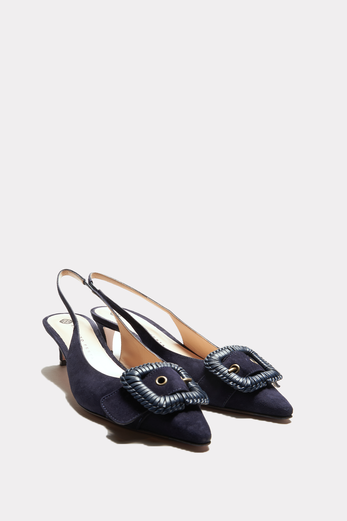 Slingbacks in marine