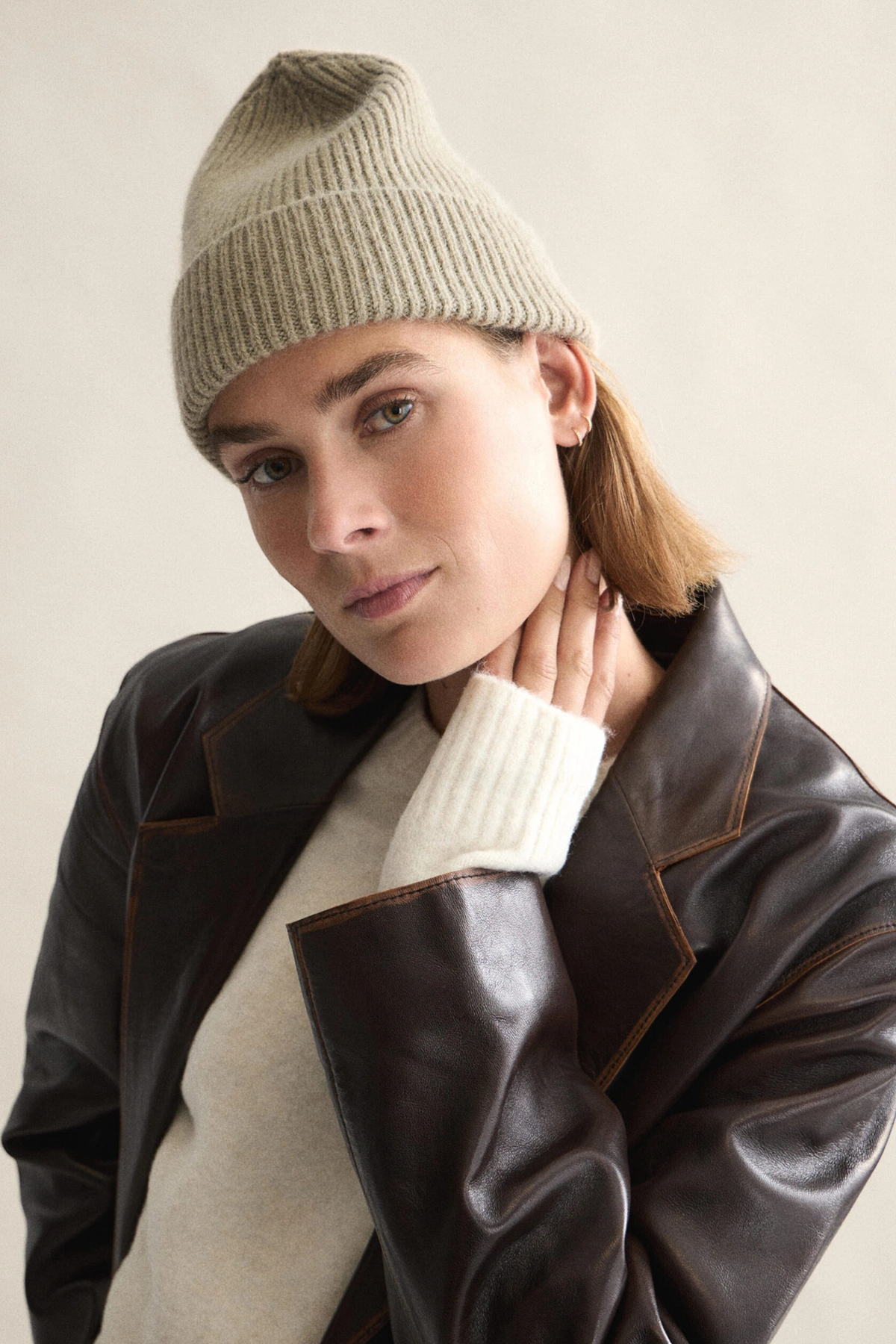 Beanie in clay