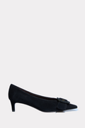 black pumps