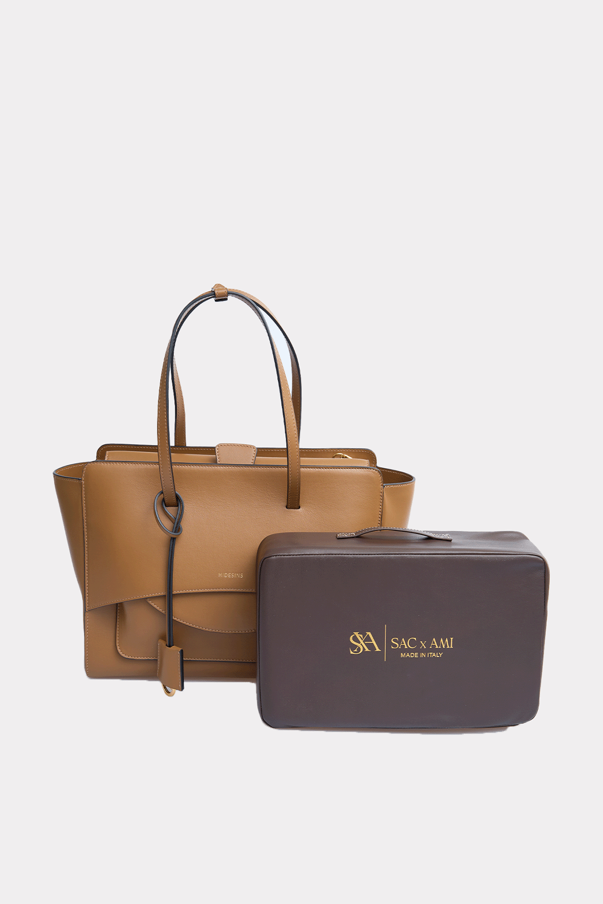 Mittlere Tasche in cognac