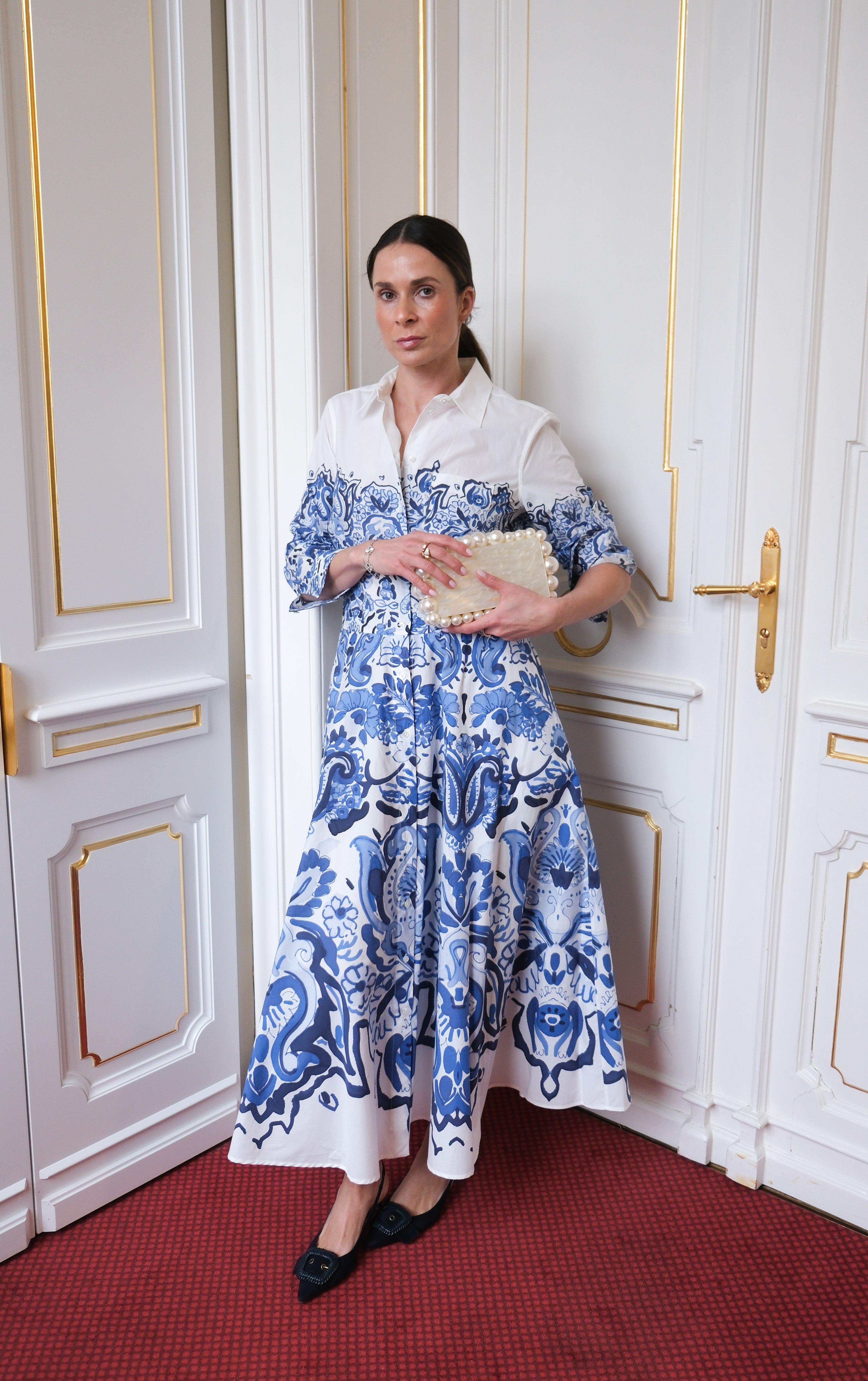 Gemustertes Kleid 'Nydia' in weiß/ blau