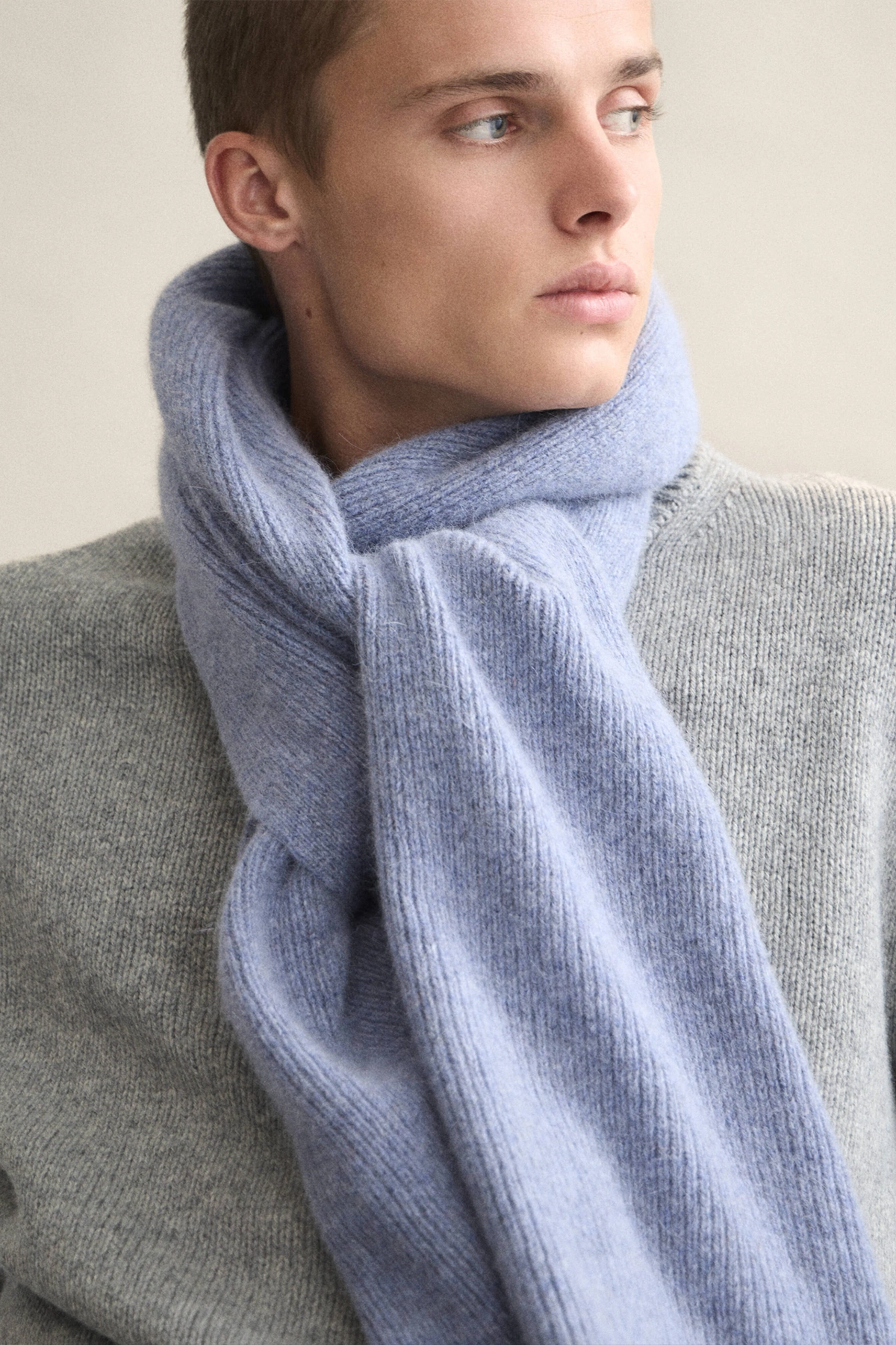 Schal in washed denim