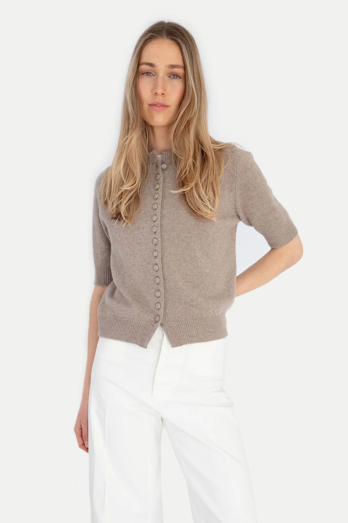 Strickjacke beige Anna V Berg - C.Wirschke Düsseldorf