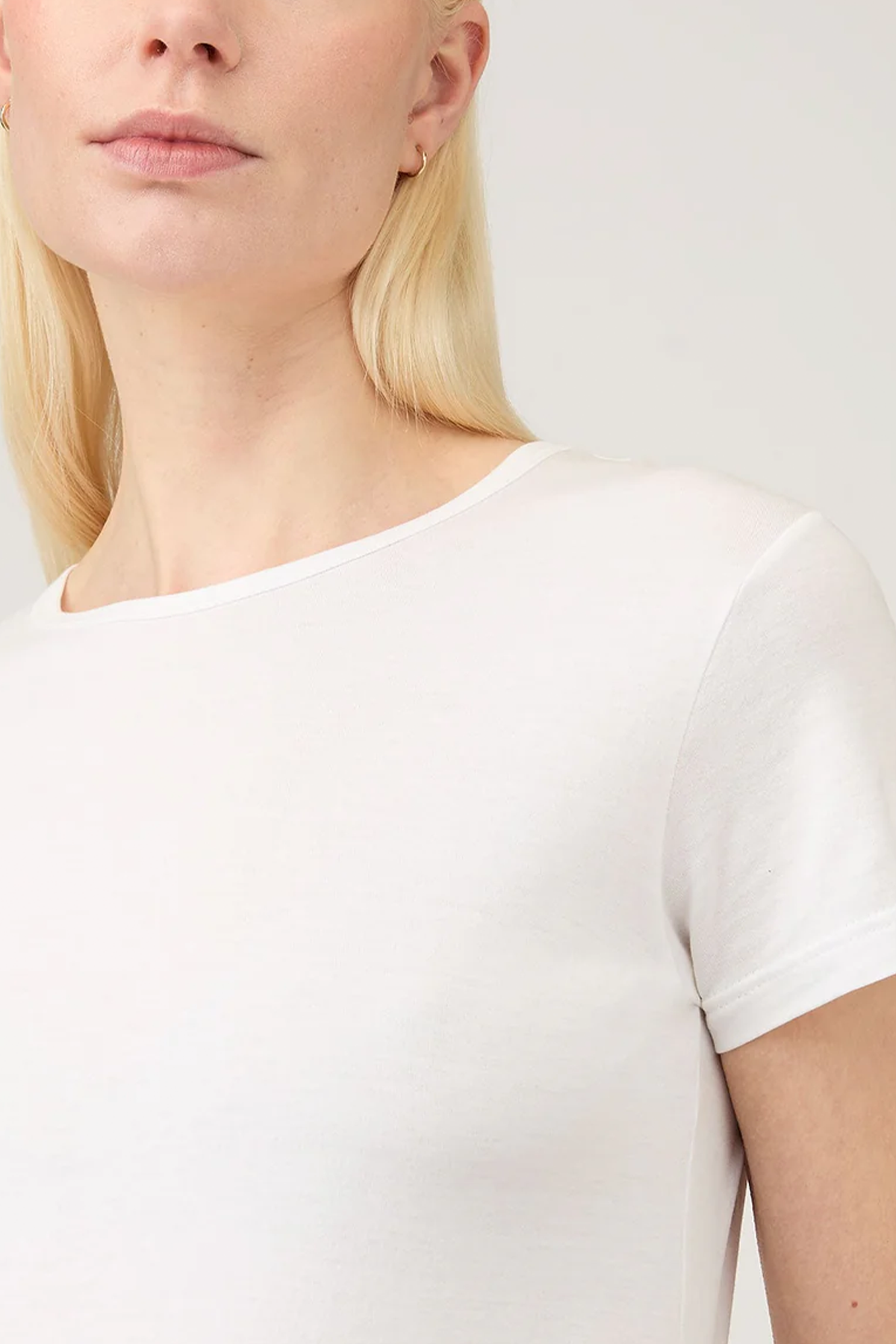 Klassisches T‑Shirt in weiß