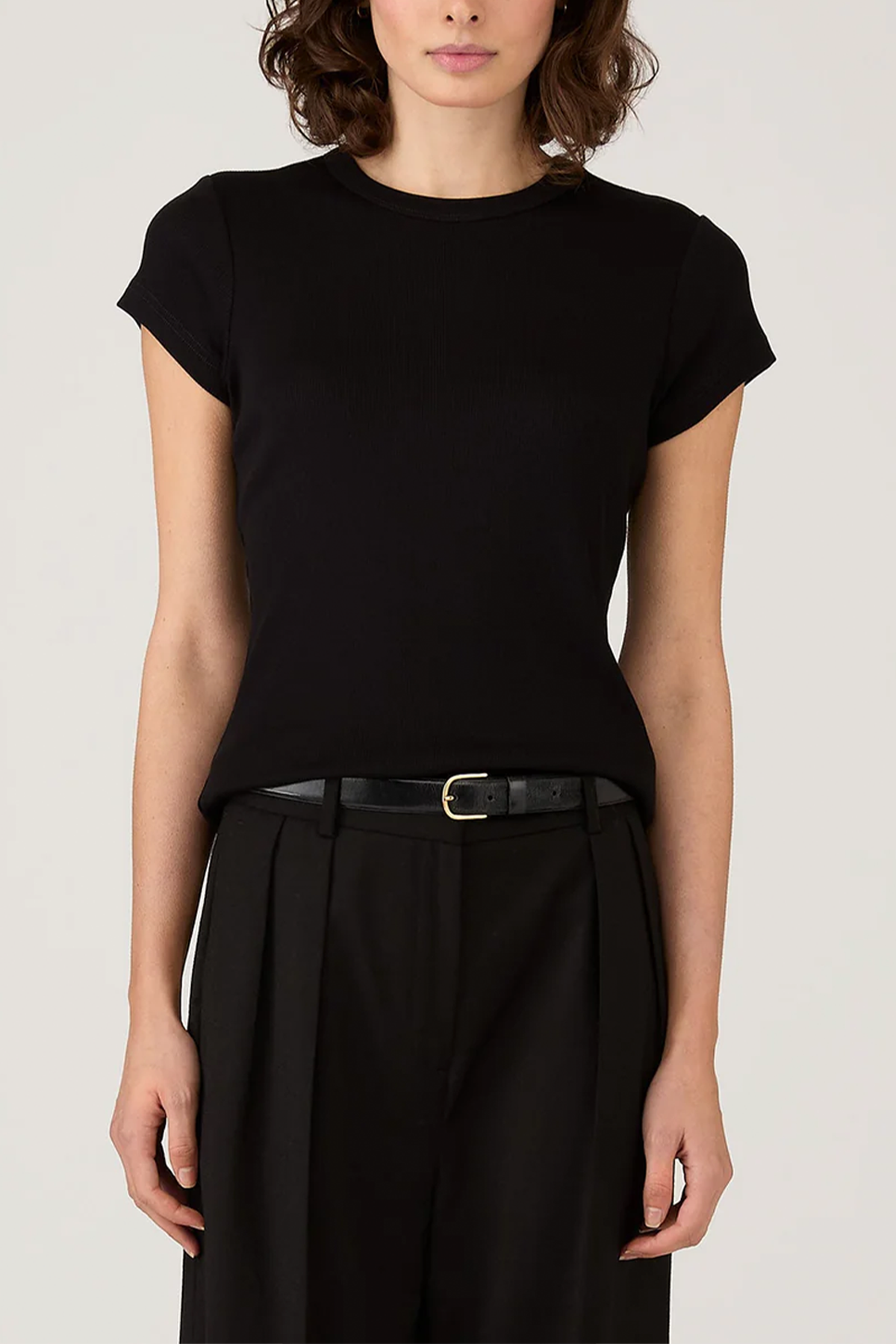 Geripptes T‑Shirt in schwarz