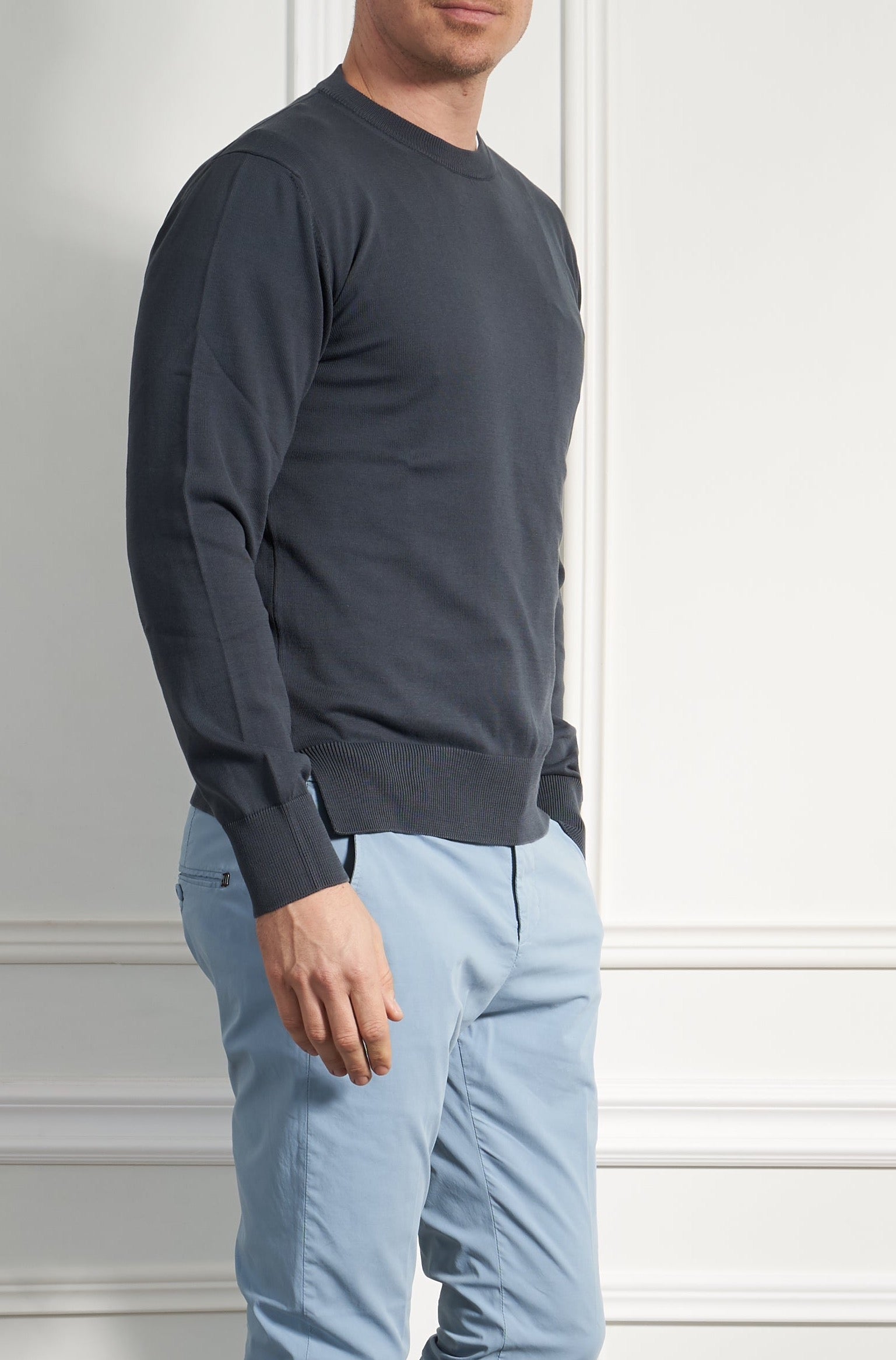 Pullover in grau
