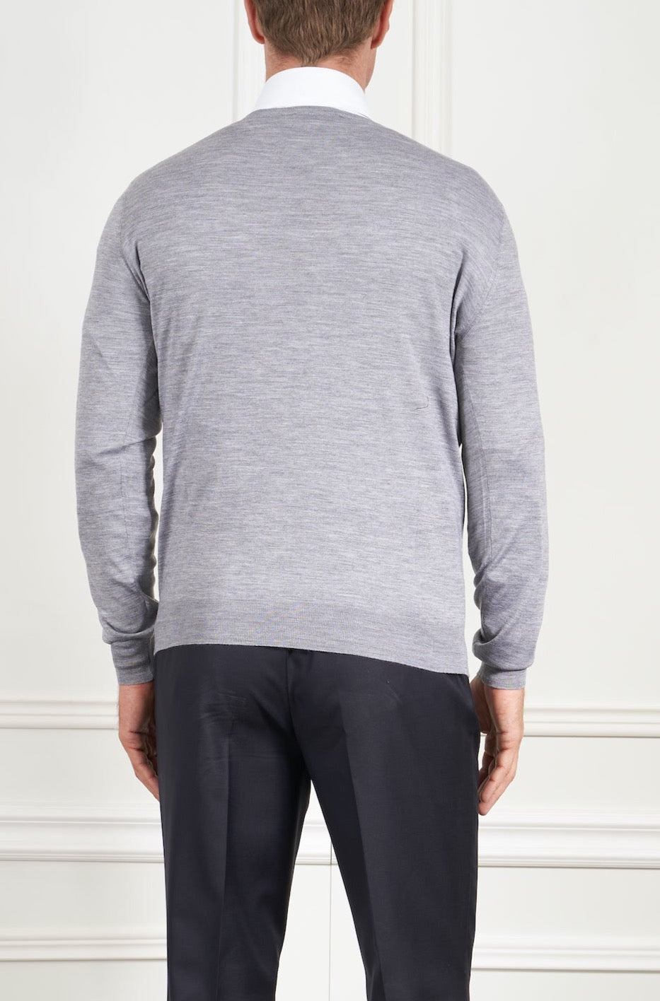 Pullover in grau